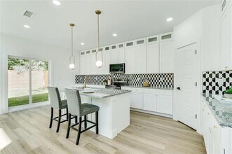 4023 Abilene St in Dallas, TX - Foto de edificio - Building Photo