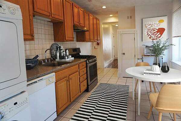 27 Lambert St, Unit #B in Cambridge, MA - Building Photo