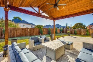 8901 Brook Hollow Dr in McKinney, TX - Building Photo