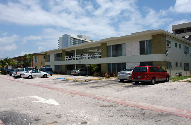 Park Place Nobe Apartments in Miami Beach, FL - Building Photo - Building Photo