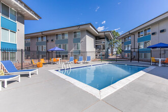 Aero Place Apartments in Colorado Springs, CO - Building Photo - Building Photo