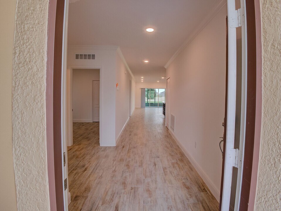 503 Taft Dr in Davenport, FL - Building Photo