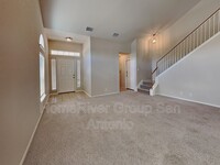 2451 Dimmitt Dr in New Braunfels, TX - Building Photo - Building Photo