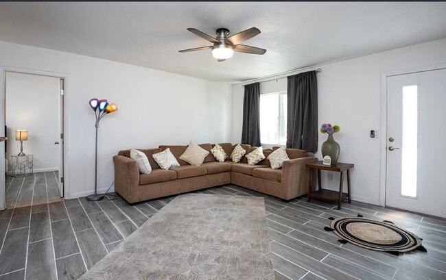 66792 Hacienda Ave in Desert Hot Springs, CA - Building Photo - Building Photo