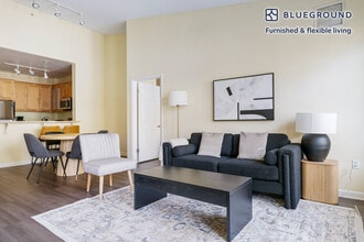 853 Commodore Dr in San Bruno, CA - Building Photo - Building Photo