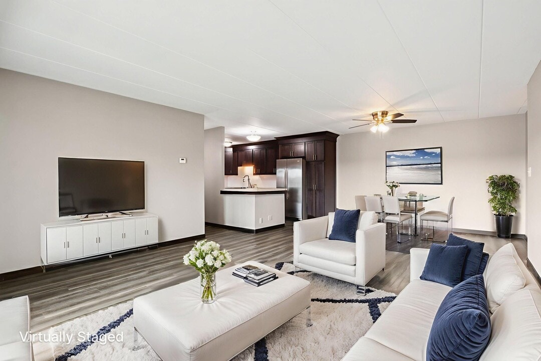 Vale Park Village in Valparaiso, IN - Foto de edificio