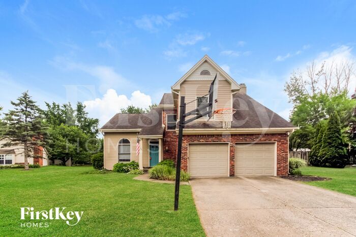 1127 Farmview Ct in Carmel, IN - Building Photo