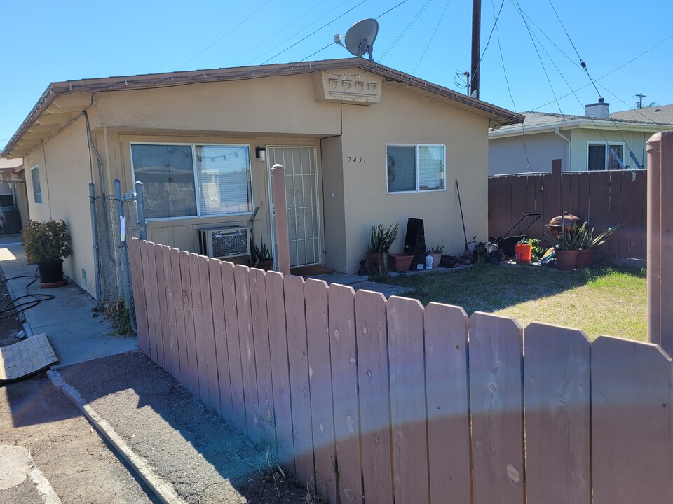 7431-35 Daytona St in Lemon Grove, CA - Building Photo