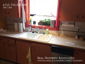 6745 7th Ave NW in Seattle, WA - Building Photo - Building Photo
