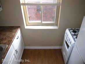 Graham Hall in Pittsburgh, PA - Building Photo - Interior Photo