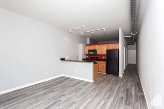 950 W Leland Ave in Chicago, IL - Building Photo - Building Photo
