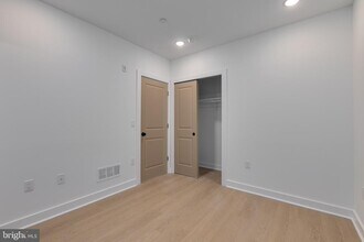 2350 N 16th St in Philadelphia, PA - Building Photo - Building Photo