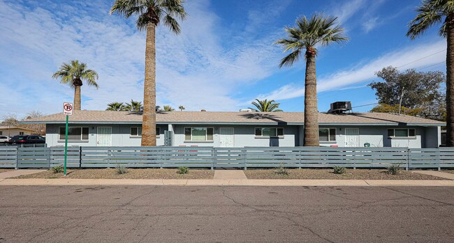 6620 E Earll Dr in Scottsdale, AZ - Building Photo - Building Photo