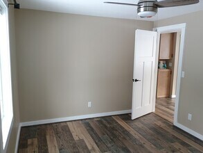 1935 7th St NW, Unit A in Faribault, MN - Building Photo - Building Photo