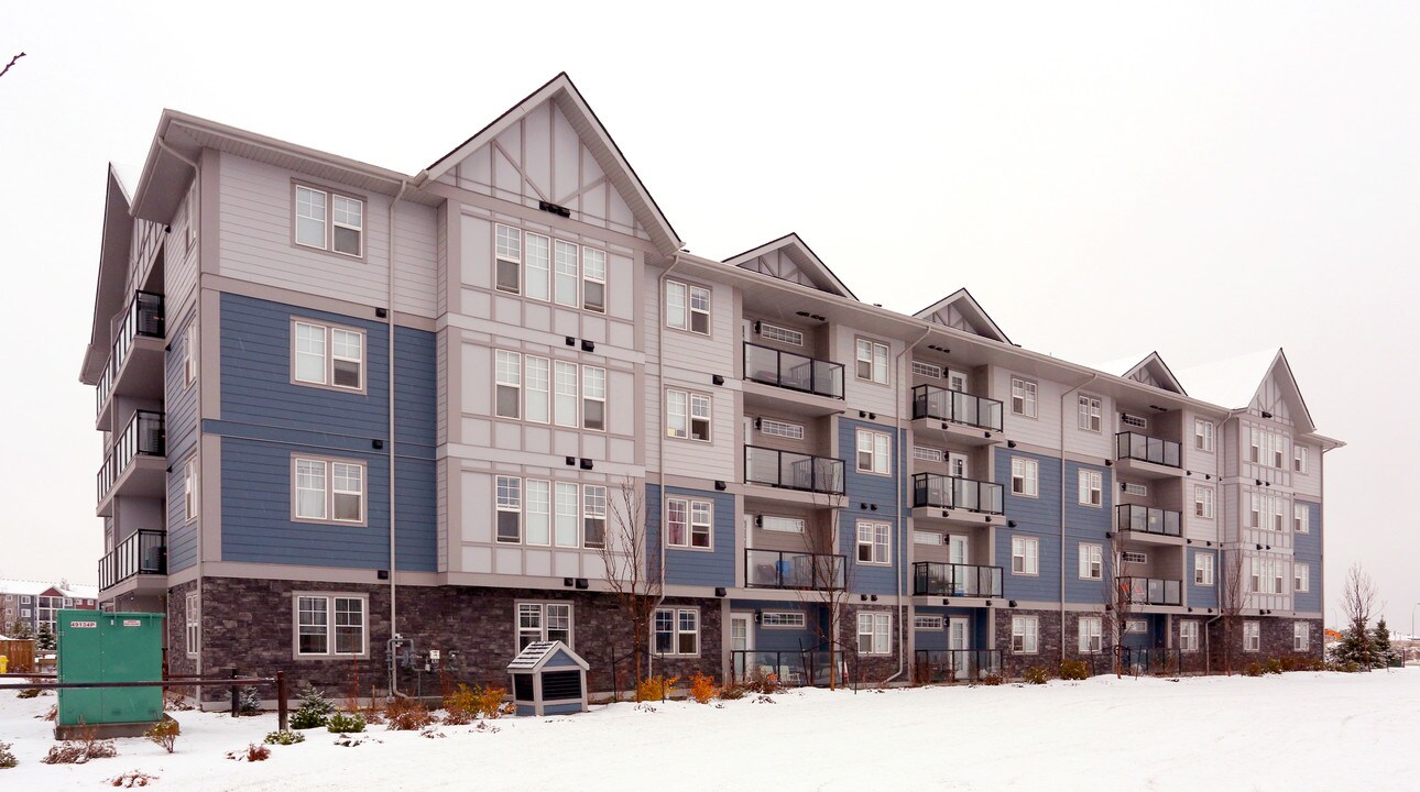 Silverstone Terrace in Edmonton, AB - Building Photo