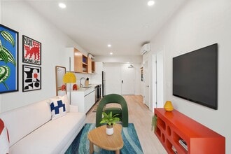 8th and U in San Diego, CA - Foto de edificio - Building Photo