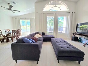 6810 Camille St in Boynton Beach, FL - Building Photo - Building Photo