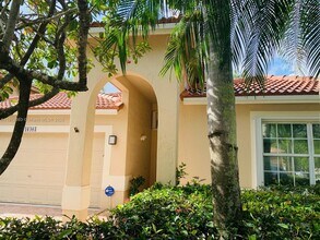 16403 Sapphire Pl in Weston, FL - Building Photo - Building Photo