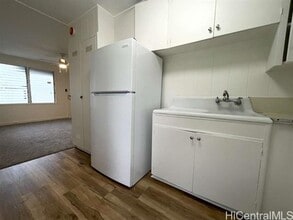 205 Puuhue Pl in Honolulu, HI - Building Photo - Building Photo