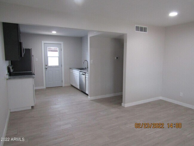 4912 E Holly St-Unit -3 in Phoenix, AZ - Building Photo - Building Photo