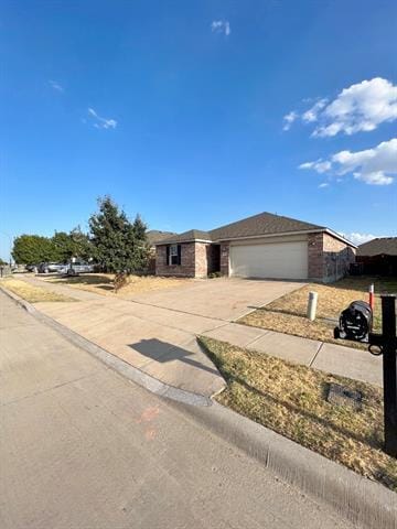5825 Mountain Bluff Dr in Fort Worth, TX - Building Photo - Building Photo