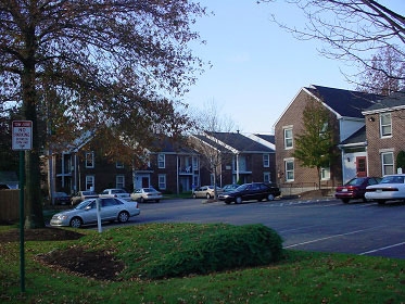 Canton Village in Canton, MA - Foto de edificio - Building Photo