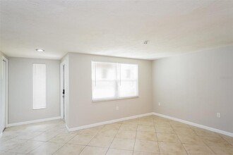 4546 Barton Dr in Sarasota, FL - Building Photo - Building Photo