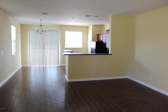 8852 Shell Island Dr in Jacksonville, FL - Foto de edificio - Building Photo