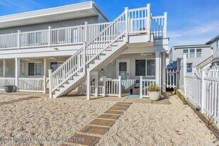 2307 Grand Central Ave in Lavallette, NJ - Building Photo
