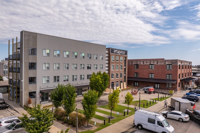 South Main Artspace Lofts in Memphis, TN - Foto de edificio - Building Photo