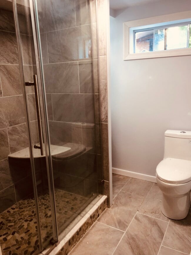 637 Boston Post Rd, Unit Garden