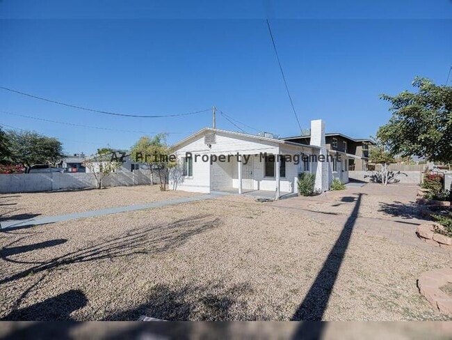 property at 2646 E Willetta St