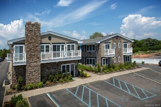 333 Candee Ave in Sayville, NY - Building Photo - Building Photo