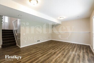 8236 N Hope Ave in Kansas City, MO - Foto de edificio - Building Photo