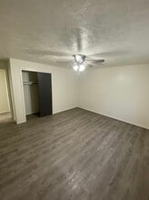 832 Flats in Minden, NE - Foto de edificio - Building Photo