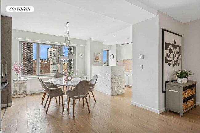 200 E 62nd St in New York, NY - Foto de edificio - Building Photo