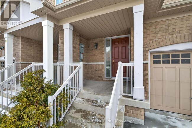 101 Sir Sanford Fleming Way in Vaughan, ON - Building Photo - Building Photo