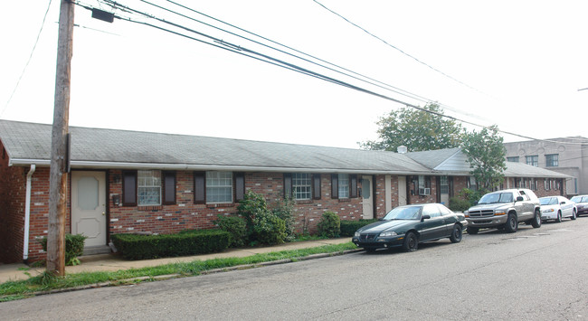 300-310 E 7th Ave in Tarentum, PA - Building Photo - Building Photo