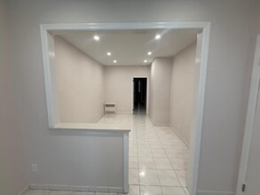 60-30 Catalpa Ave in Queens, NY - Building Photo - Building Photo