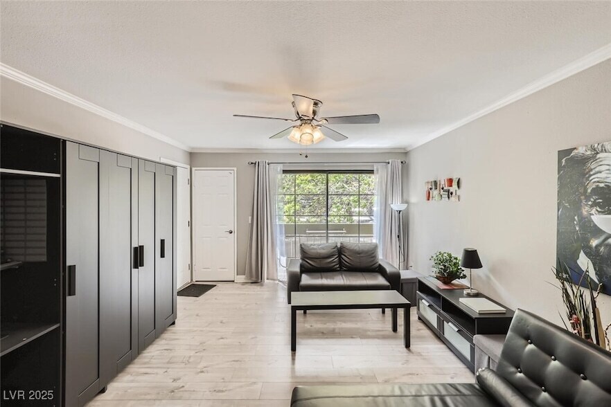5146 S Jones Blvd, Unit 207 in Las Vegas, NV - Building Photo