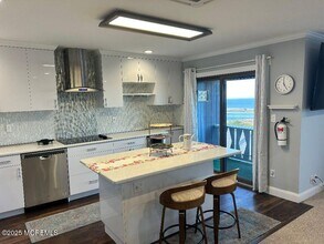 15 Hillside Ct in Highlands, NJ - Building Photo - Building Photo