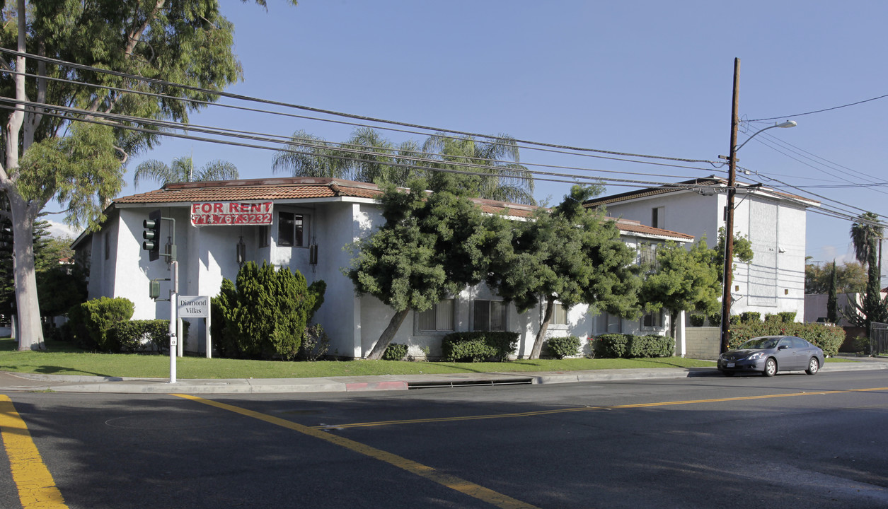 Diamond Villas in Buena Park, CA - Building Photo