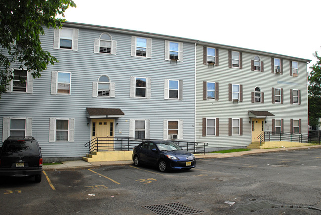 Littleton Avenue Community Village in Newark, NJ - Foto de edificio - Building Photo