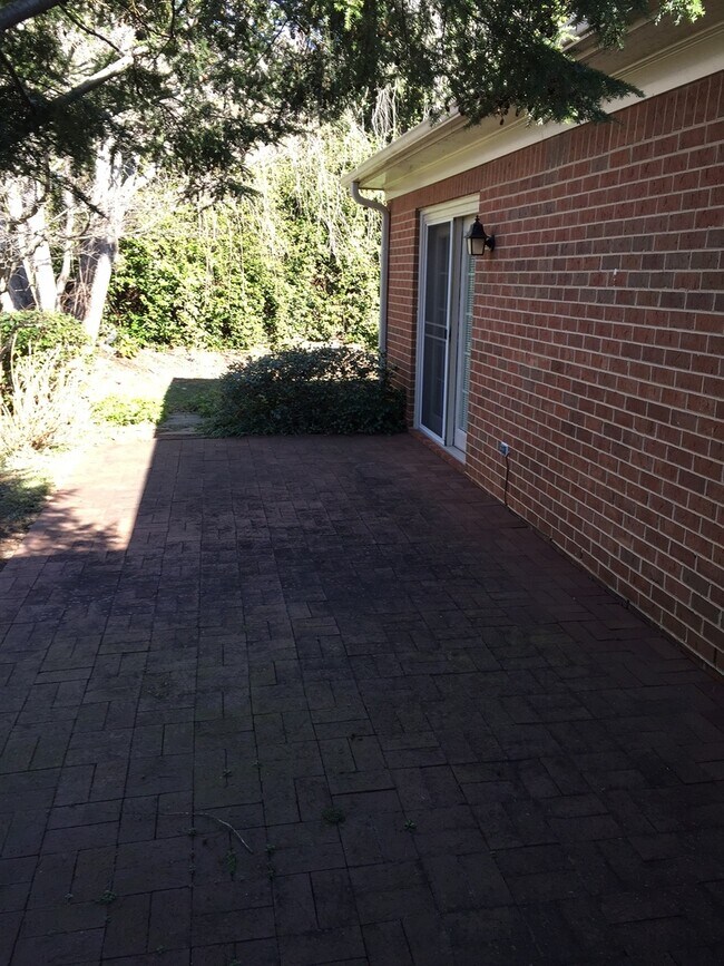 996 Lytchfield Pl in Winston-Salem, NC - Building Photo - Building Photo