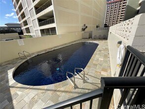 780 Amana St in Honolulu, HI - Building Photo - Building Photo