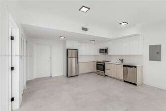 1547 NW 2nd St in Miami, FL - Building Photo - Building Photo