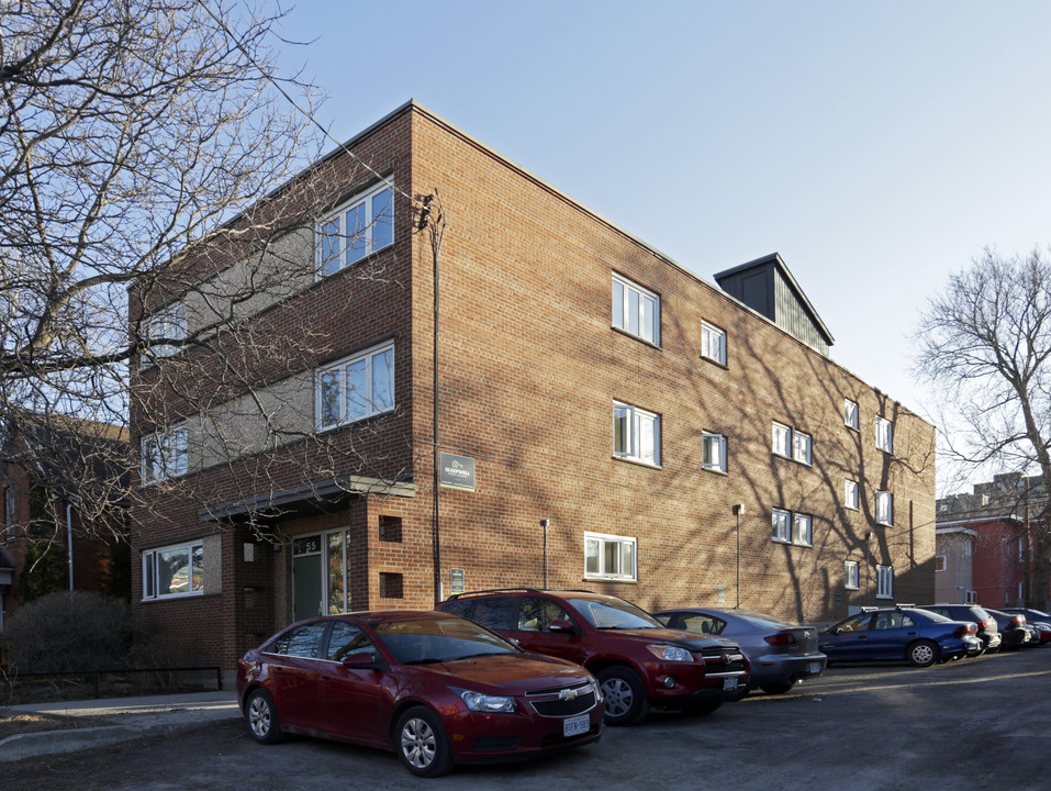 55 Sweetland Ave in Ottawa, ON - Building Photo