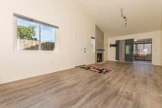 10913 Draco Rd, Unit #19 in San Diego, CA - Building Photo - Building Photo