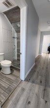 4651 W 18th St in Los Angeles, CA - Building Photo - Building Photo