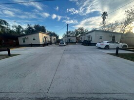 8413 Jaime Cavazos St in Monte Alto, TX - Building Photo